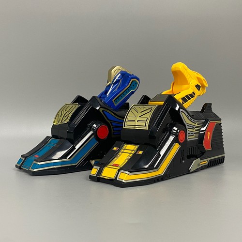 Power rangers thunderzord feet - thunderzord,