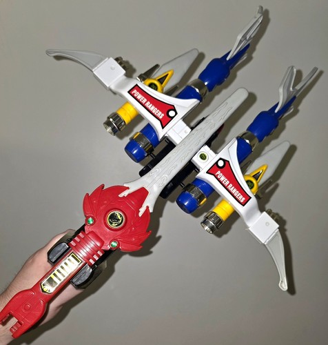 Mighty morphin power rangers - mighty,